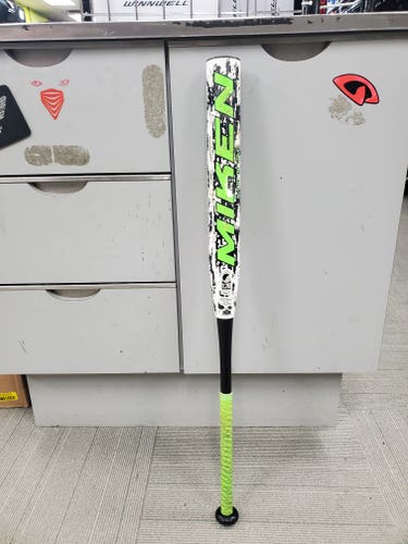 Used Miken Composite Psycho supermax Bat (-8) 26 oz 34"