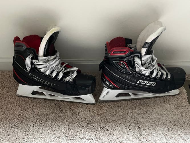 Senior New Bauer vapor x900 Hockey Goalie Skates Regular Width Size 9