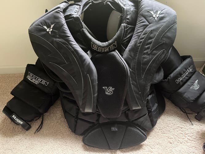 Used Large Vaughn Velocity V5 Goalie Chest Protector
