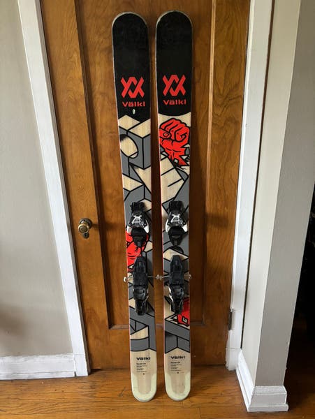 Volkl Revolt 124 176cm with Adjustable Salomon Warden 13 MNC