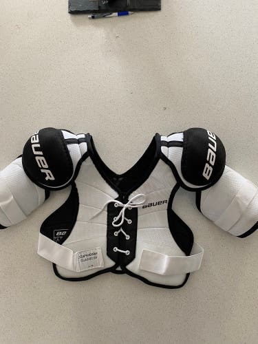 Used Large Bauer Supreme Classic Shoulder Pads