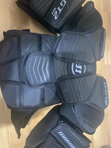 NEW SR Small R/GT2 Warrior CHEST PROTECTOR