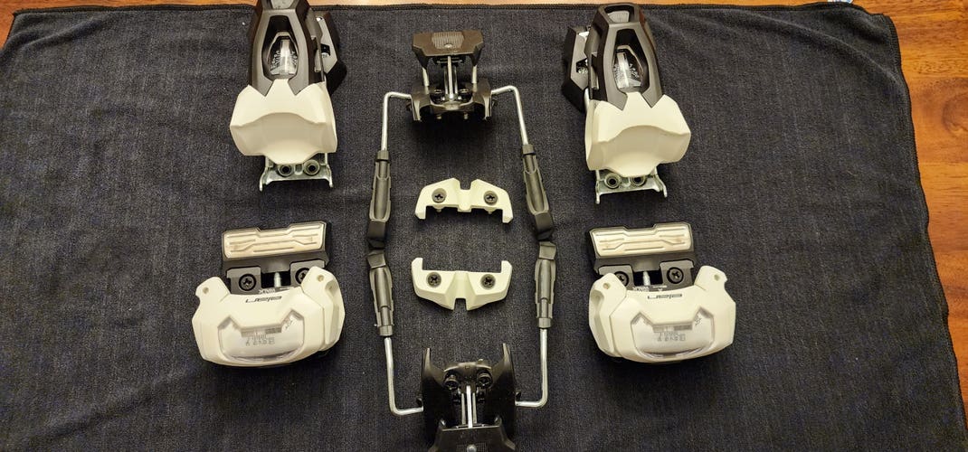 Used Elan All Mountain Attack 11 GW Ski Bindings 90 mm Brake Width Max Din 11