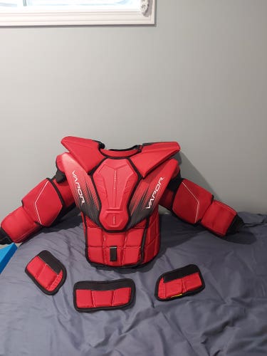 Medium Bauer Hyperlite 2 Chest Protector Pro
