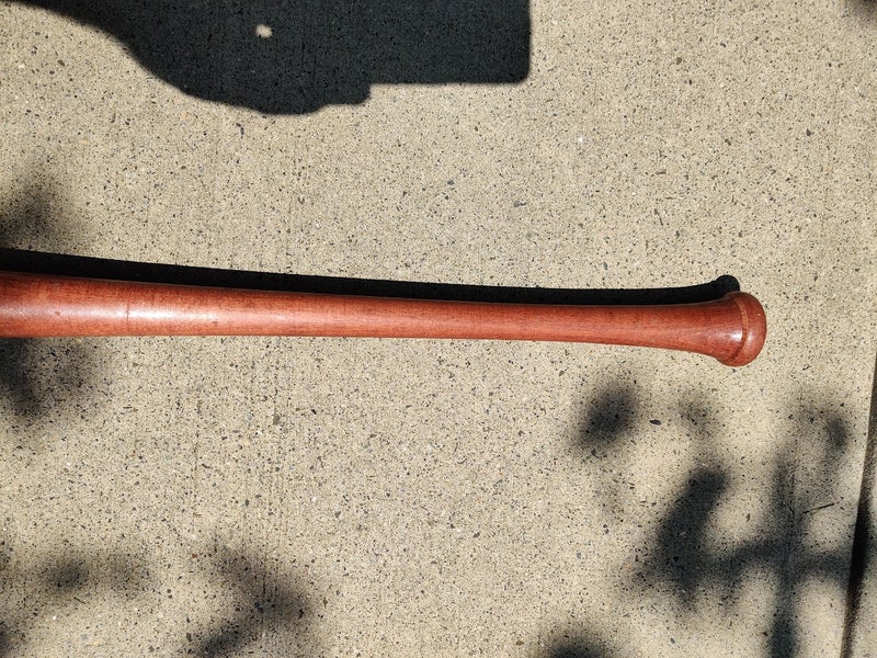 Used Wood (-3) 30 oz 33 Genuine Maple Series Bat