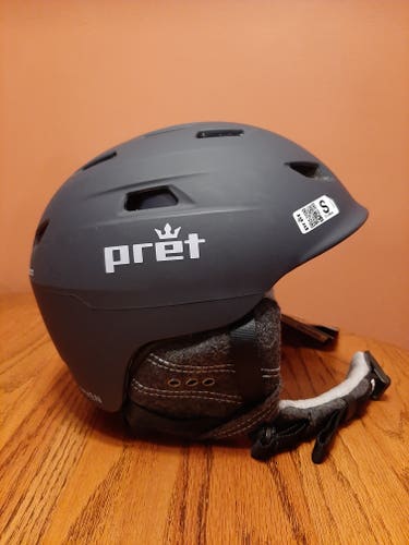 New Pret Haven X Helmet; Size Small
