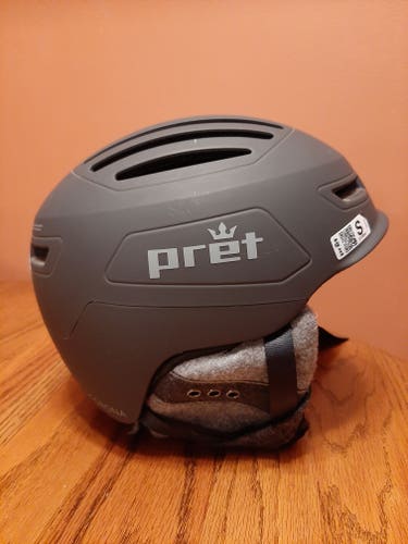 New Pret Corona X Helmet; Size Small