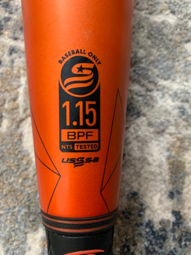Used Louisville Slugger (-8) 22 oz 30" Meta Bat