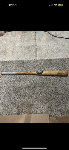 Used Wood (-3) 30.5 oz 33.5" KB1 Bat