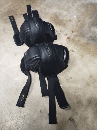 Used Bauer Supreme S18 Junior Goalie Knee Guards