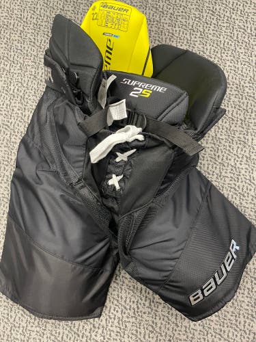 Bauer Supreme 2S Black Senior XL Breezers