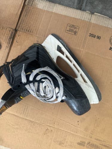Used Bauer Extra Wide Width  Size 7.5 Supreme 2S Pro Hockey Skates