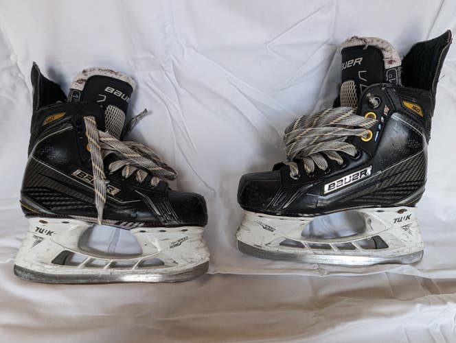 Youth Used Bauer Supreme 160 Hockey Skates Regular Width Size 1