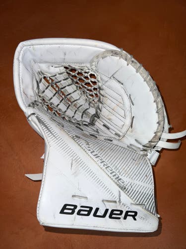Bauer Supreme S29 Regular Intermediate Goalie Glove