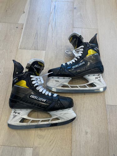 Bauer Size 9 Supreme 3S Pro Hockey Skates