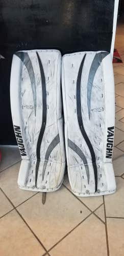 32 + 2" Vaughn Ventus LT80 Goalie Leg Pads