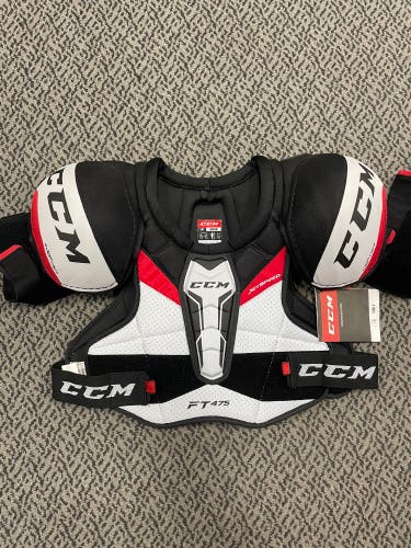 CCM FT475 Senior Medium shoulder Pads