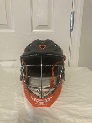 Used Player's Cascade R Helmet