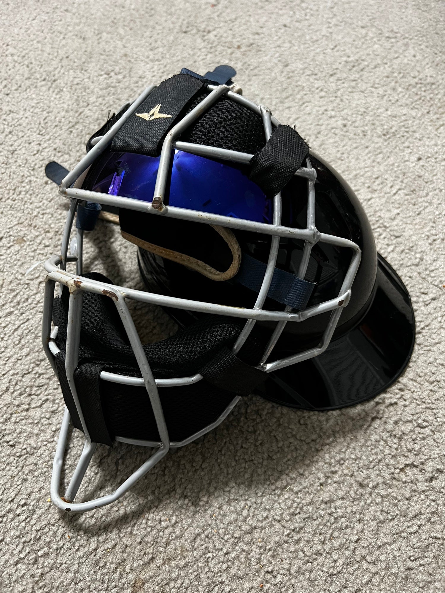 Diamond DFM-15 Softball / Baseball Catcher’s / Umpire Mask No Straps Pro  Red Brand New! | SidelineSwap