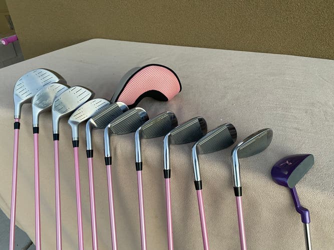 Women's Used Wilson Hope for breast cancer Right Handed Clubs (Full Set) Ladies Flex 11 Pieces