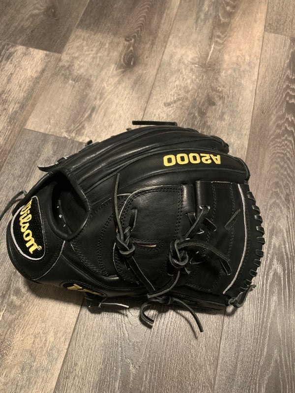Great Condition, Not Broken In Pitcher's 11.75" A2000 Baseball Glove