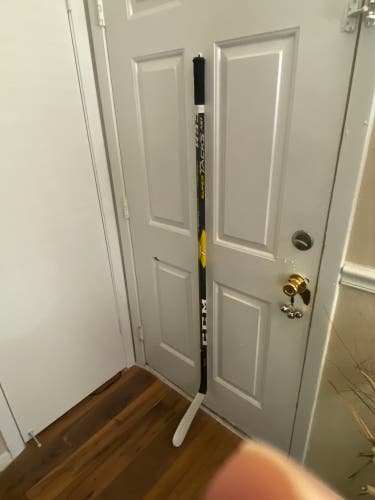 Intermediate Right Handed P29  Super Tacks AS1 Hockey Stick