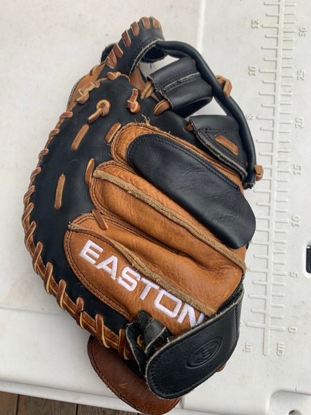 Used Right Hand Throw GS20W Easton Catcher's Professional Collection Softball Glove 34"