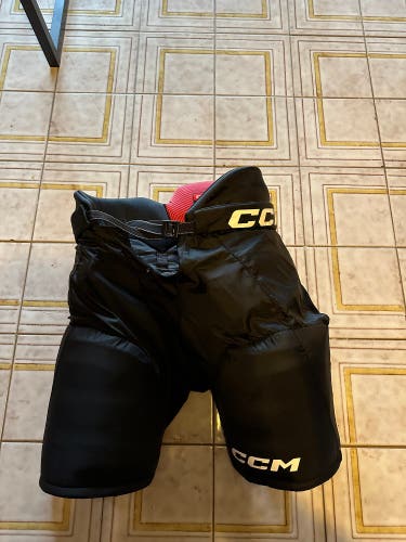 New Medium CCM  Hockey Pants