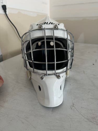 Used Bauer 930 Goalie Mask