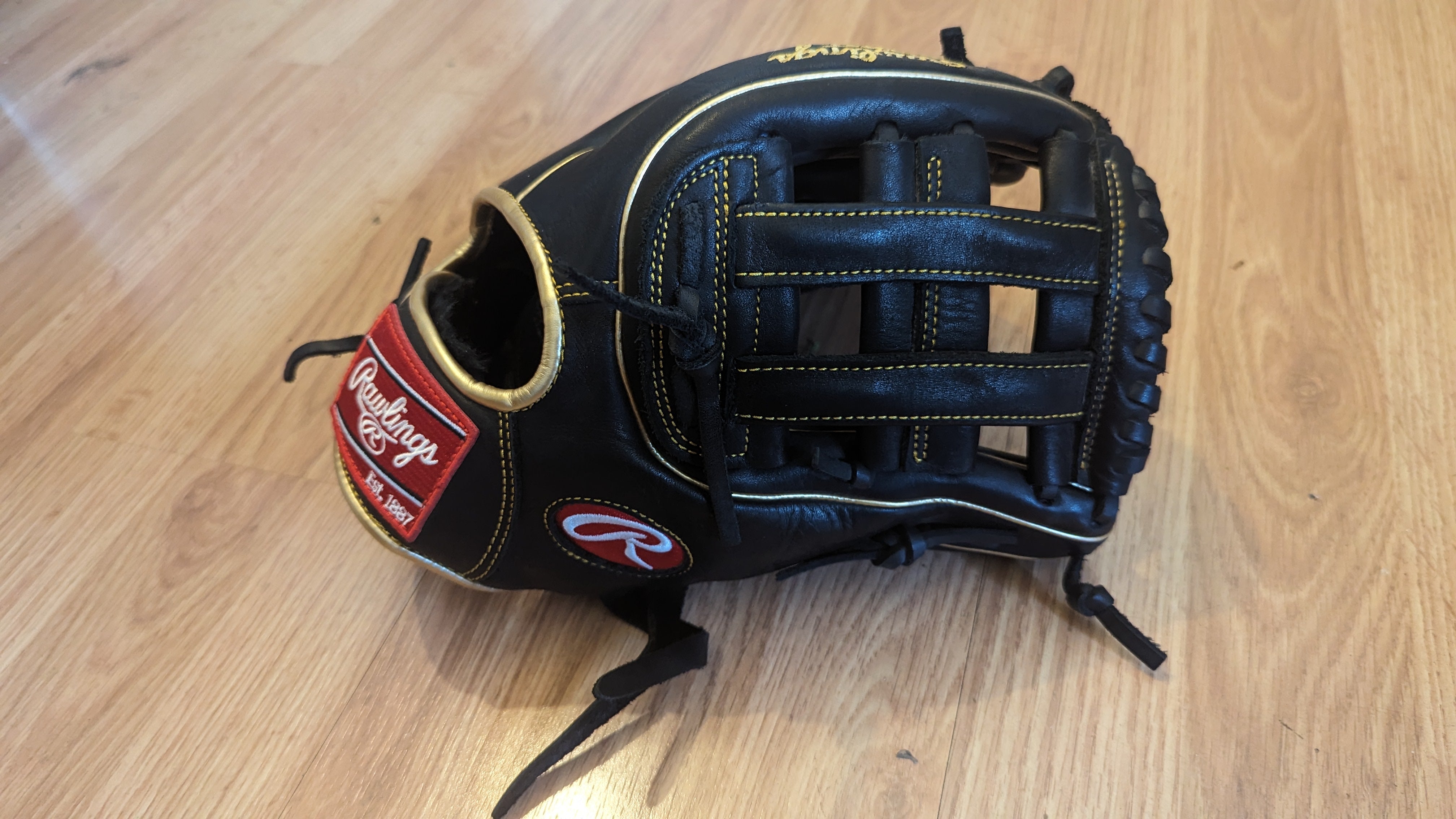 Rawlings Select Pro Lite 11 Nolan Arenado Baseball Glove: RSPL110NA –  Diamond Sport Gear