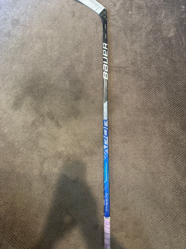 Senior Left Hand P92M Vapor Hyperlite Hockey Stick