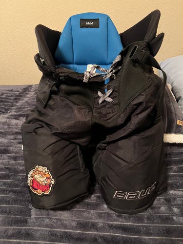 Senior Medium Bauer Pro Stock Nexus Hockey Pants