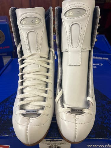 New Riedell 223 Stride White Boots Size  4 Medium Width