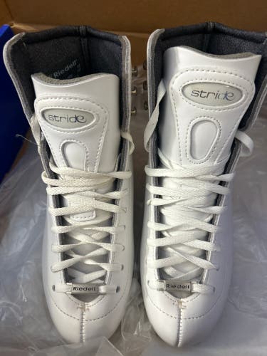 New Riedell 23 White Stride Figure Boots Size 3 Medium Width