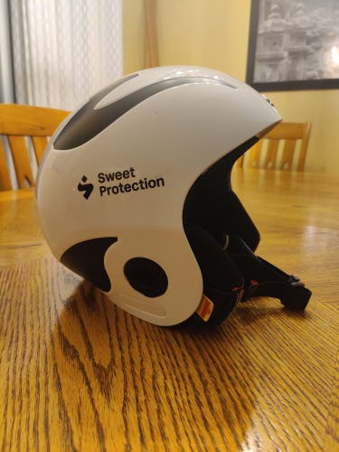 Used Unisex Medium/Large Sweet Protection Helmet FIS Legal