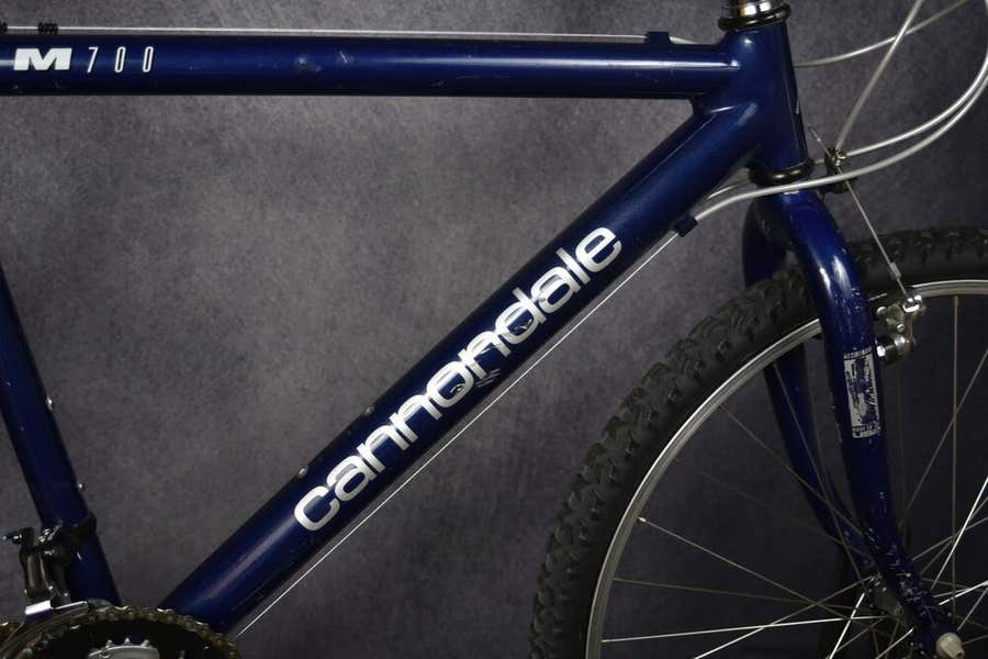 CANNONDALE M700 MOUNTAIN BIKE SIZE LARGE 20