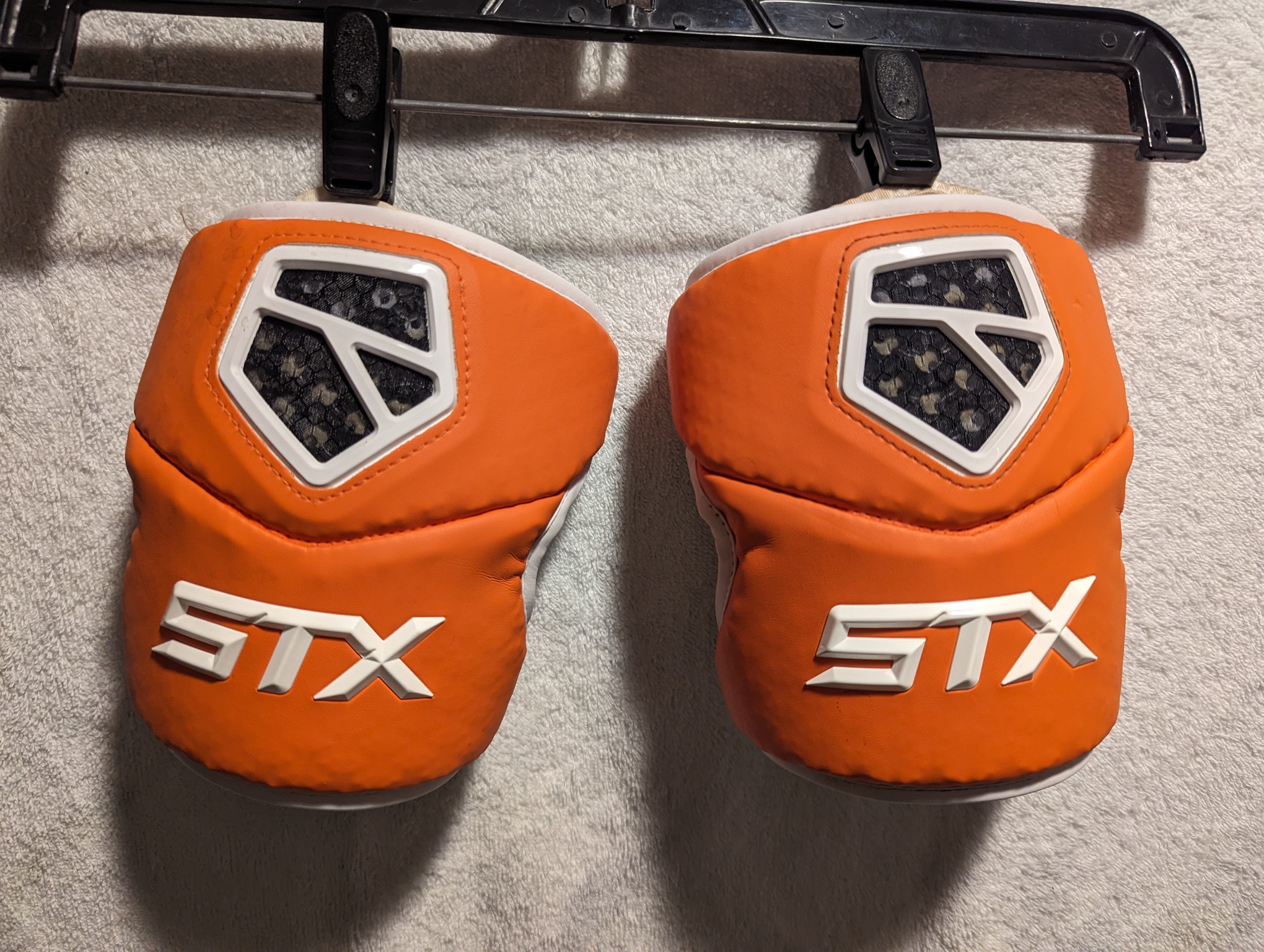 Adult Used Large STX Cell IV Elbow Pads Orange