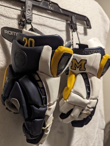 Used Michigan Player's Maverik Rome RX3 Lacrosse Gloves Large