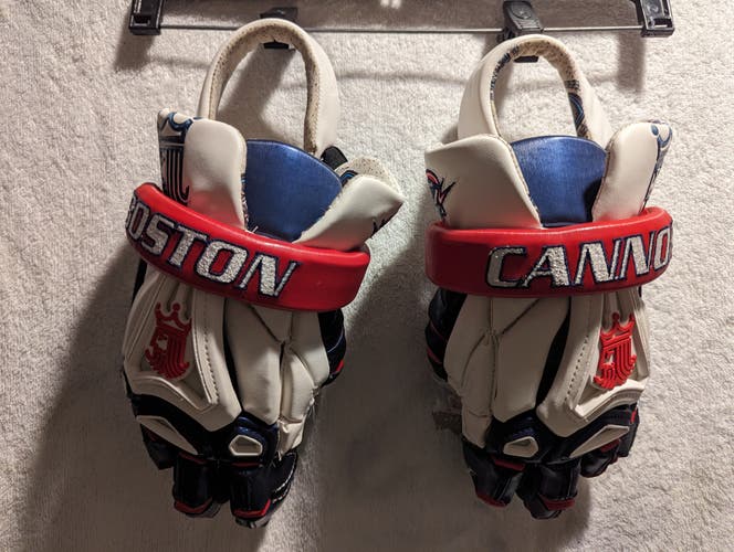 Game Used MLL Boston Cannons Brine King V Lacrosse Gloves Large