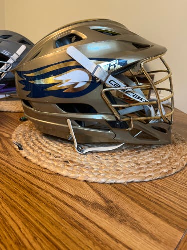 Trinity College Gold Cascade R Helmet