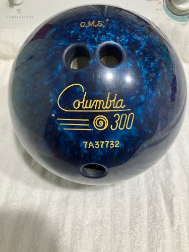 Columbia 300 Bowling Ball