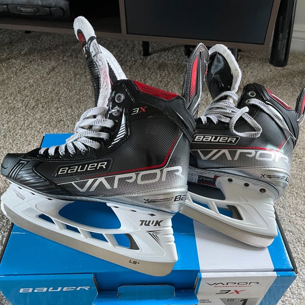 Senior Used Bauer Vapor 3X Hockey Skates Regular Width Size 9