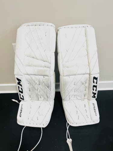 26" CCM  EFLEX 5.5 Goalie Leg Pads