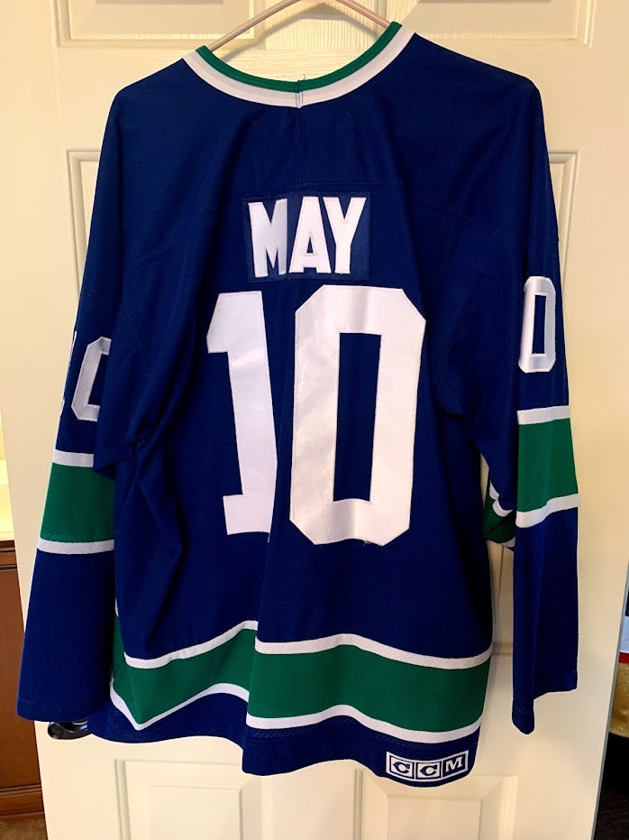 NHL Vancouver Canucks 2003/04 #10 Brad May Vintage Jersey