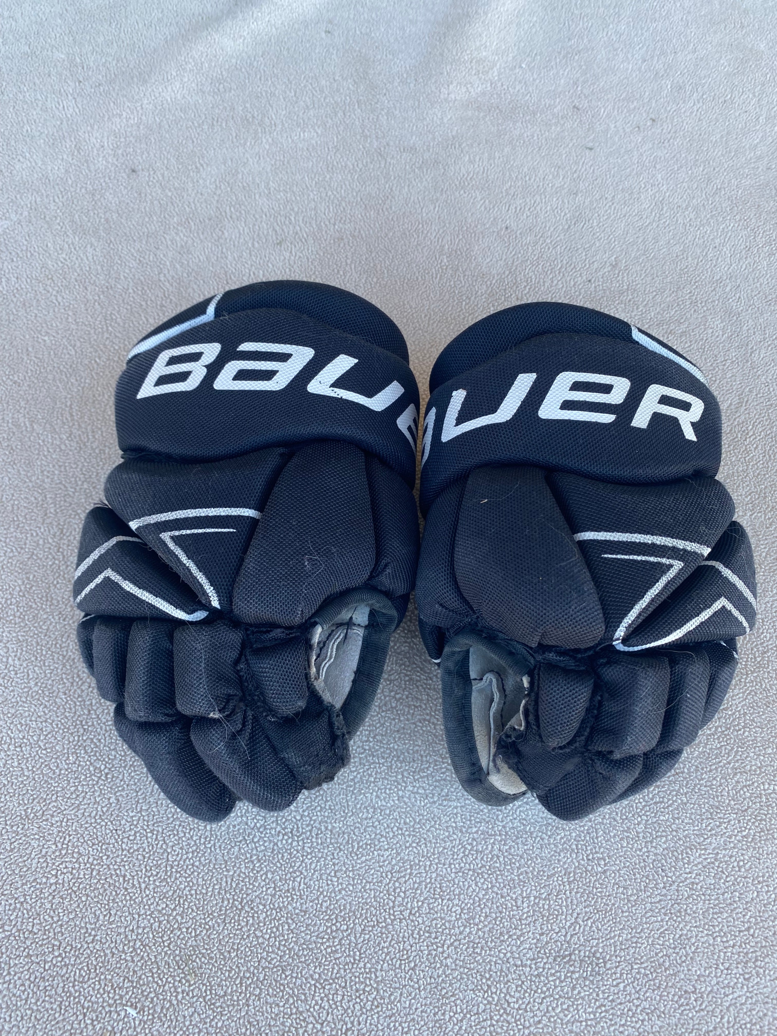 Used Bauer Gloves 8"