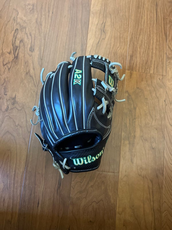 *BLEM* Wilson A2K MC26 Matt Chapman 11.75 Baseball Glove: WBW1006071175B