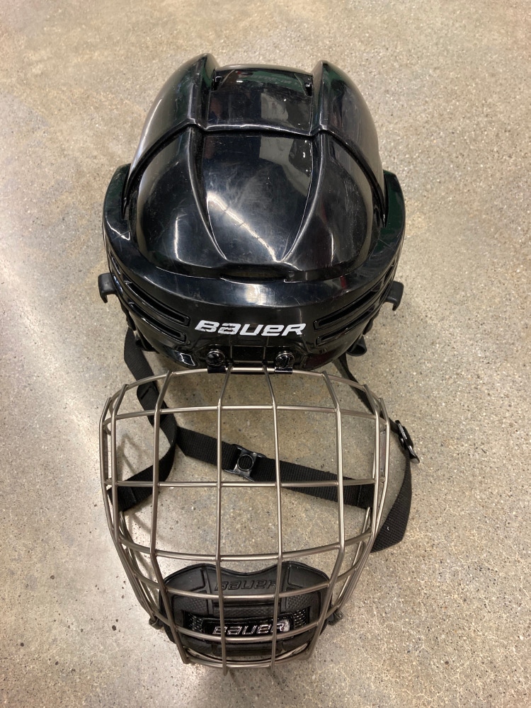 Used Small Bauer Re-Akt 75 Helmet