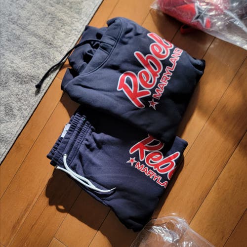 New Rebel's Maryland Men's Large Hoodie / Sweatpants combo