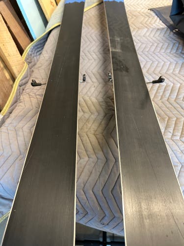 Used 2020 Dynastar 184 cm All Mountain Cham HM 97 Skis With Bindings Max Din 15