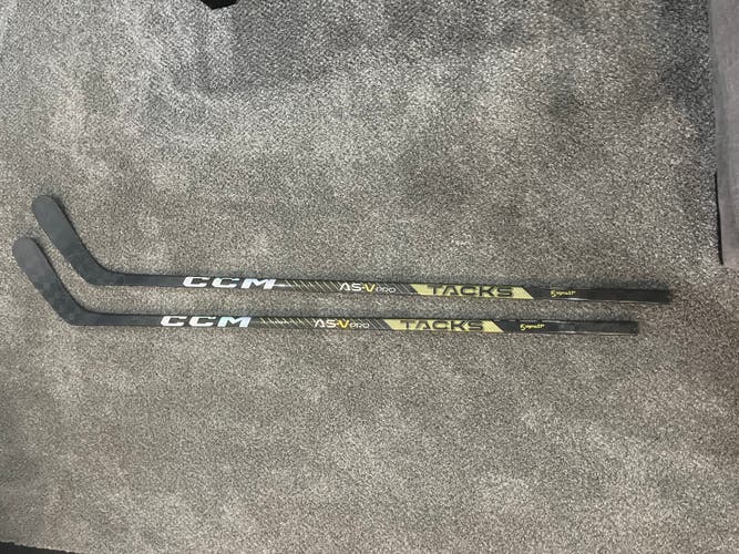 (2) CCM TACKS AS-V PRO 55 Flex P29 used intermediate sticks